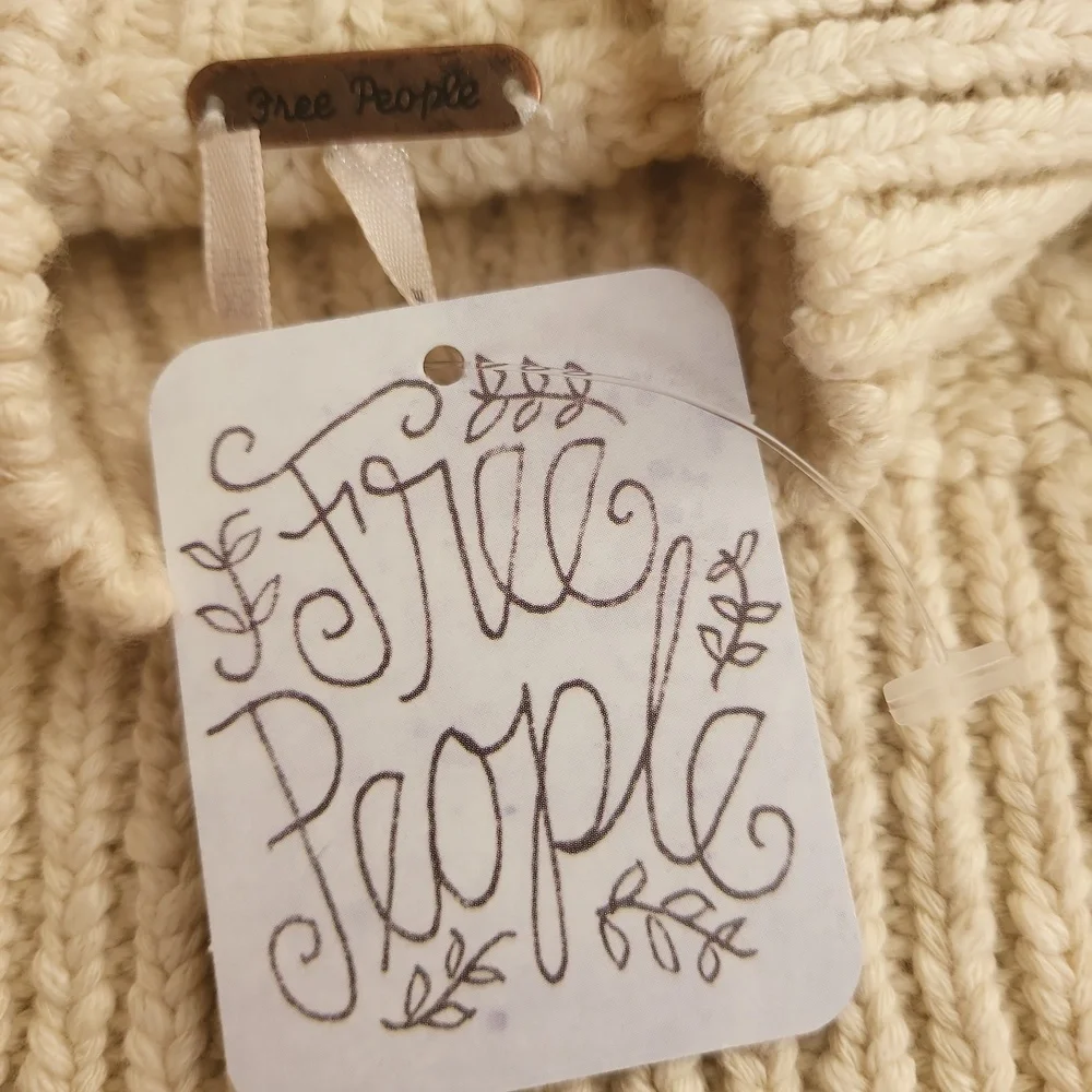 Free People Ivory Cropped Parfait Dolman Sleeve Mock Neck Sweater Size XS NWT - Picture 6 of 9